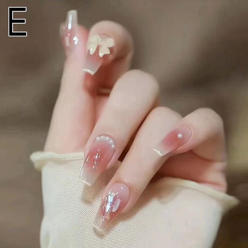 Wearable nail art stickers, pure and alluring mid-length false nails, wearable nail art, high-end Instagram style.